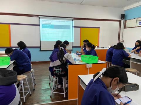 ภาพห้องปฏิบัติการวิทยาศาสตร์ ระดับชั้นมัธยมศึกษาปีที่ 2