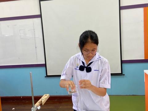 ภาพห้องปฏิบัติการวิทยาศาสตร์ ระดับชั้นมัธยมศึกษาปีที่ 2
